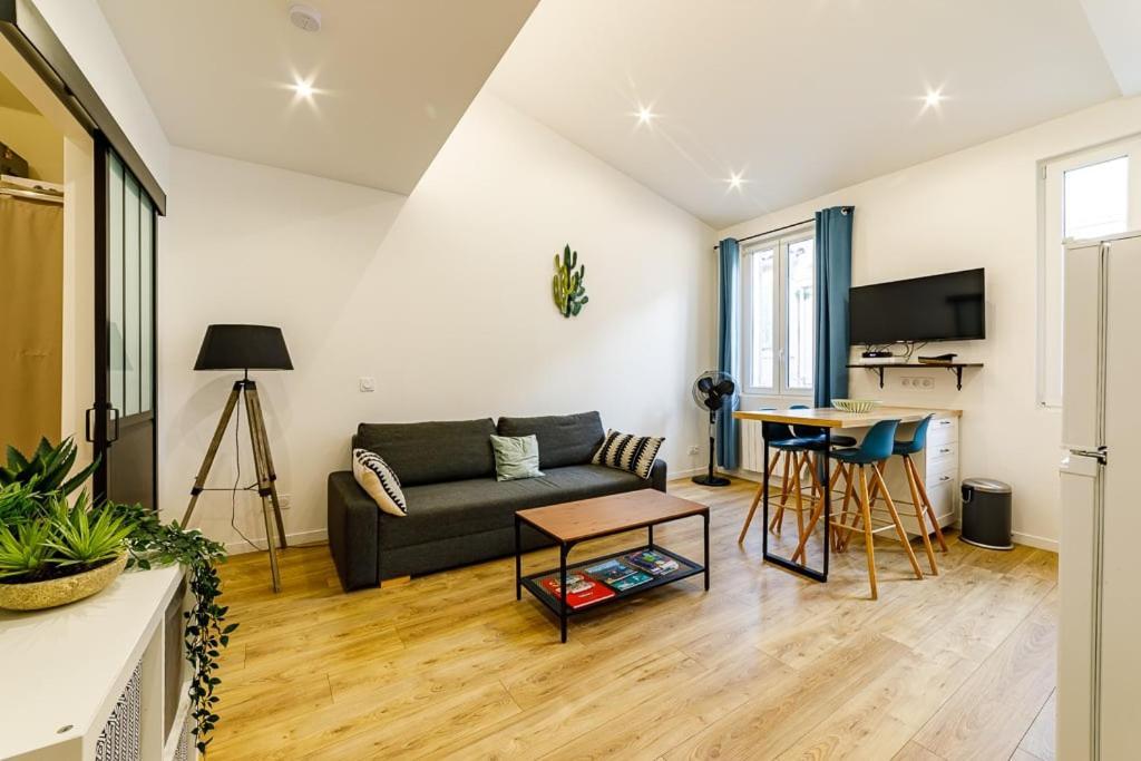 Guestready - Charming Getaway In Old Port Marina Apartment
