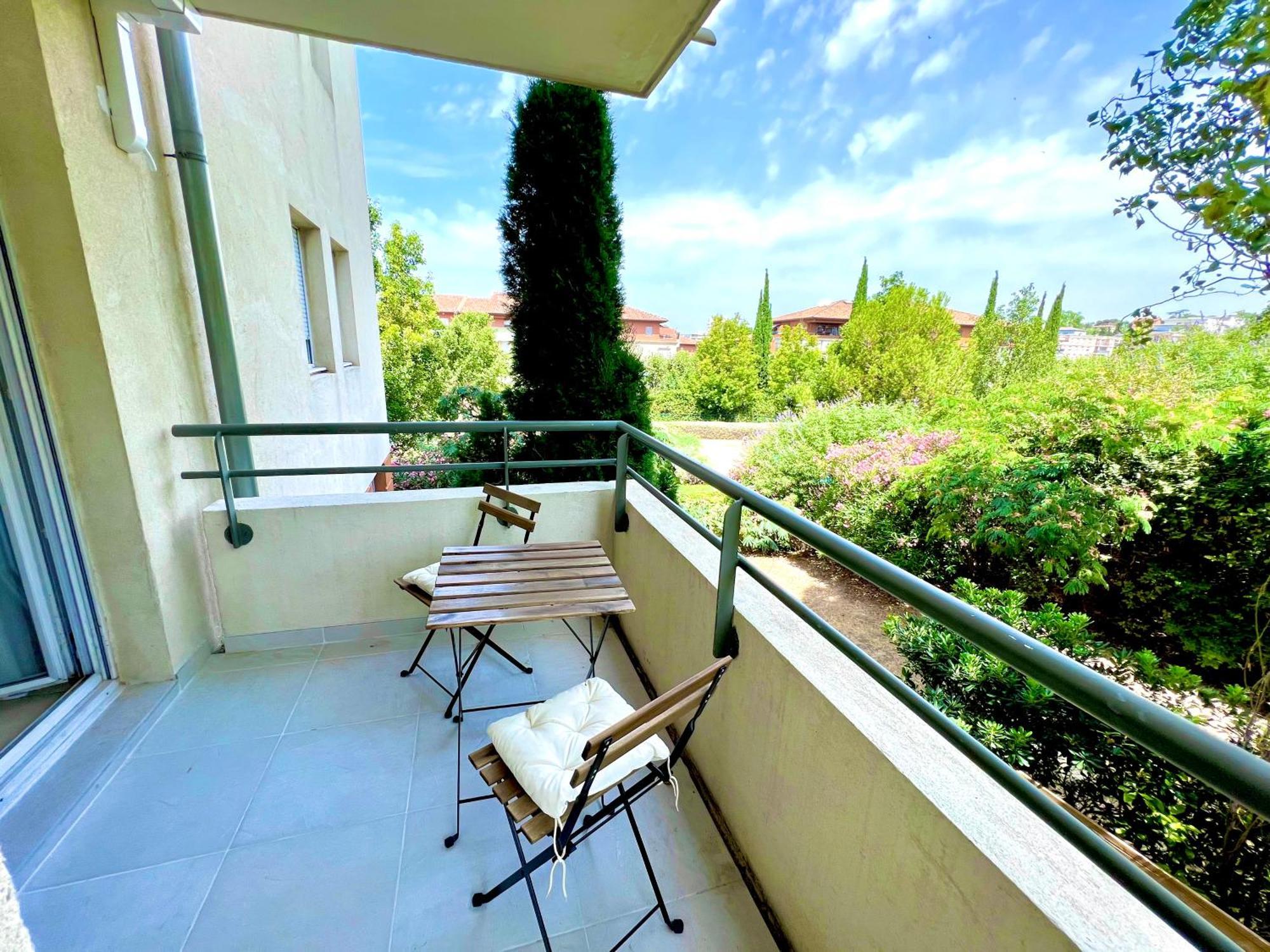 Apartment Superbe T2 Confort & Elegance Parking Prive & Piscine