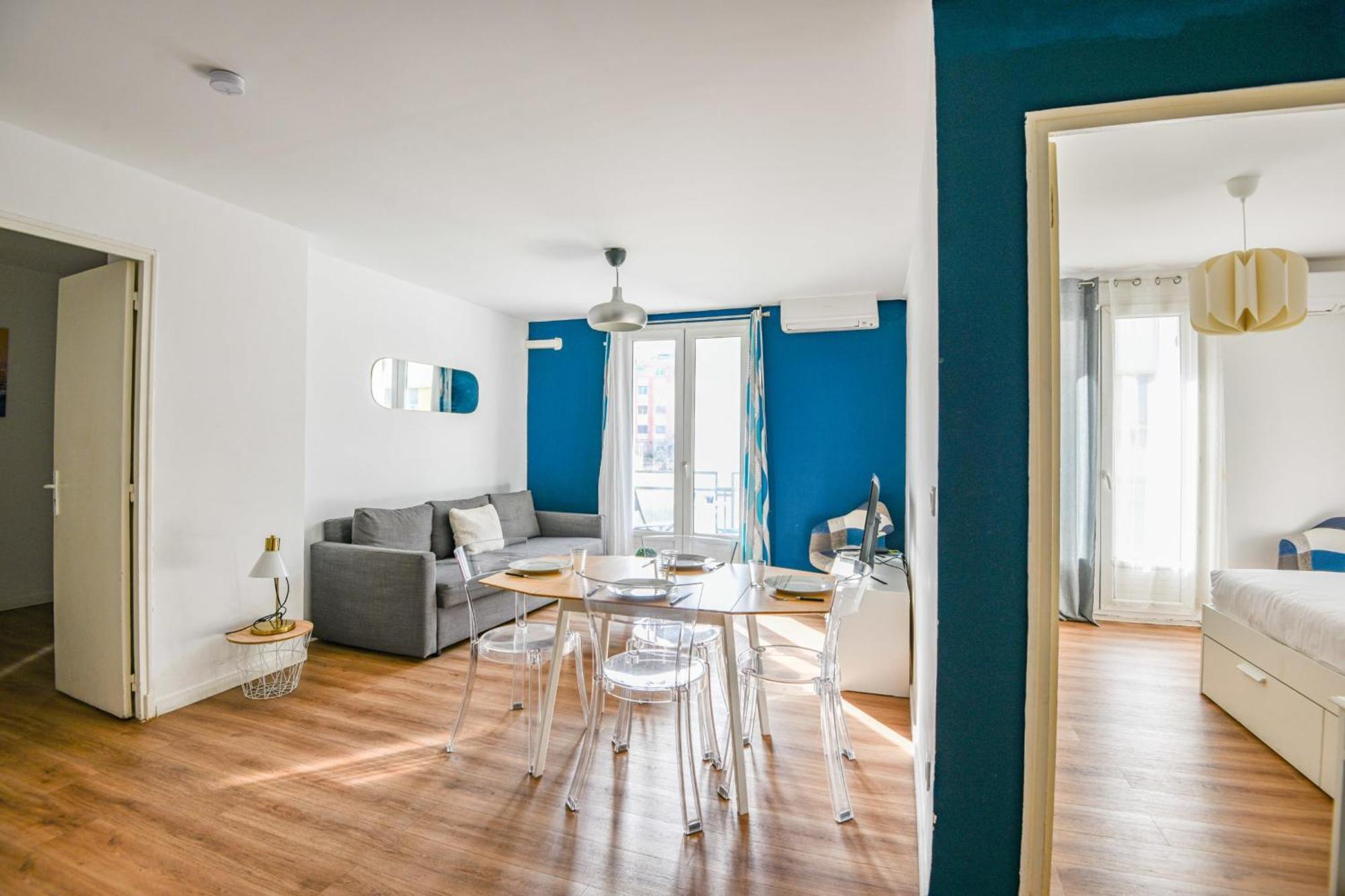 3 Ch Climatise Avec Balcon A La Joliette Apartment Marseille
