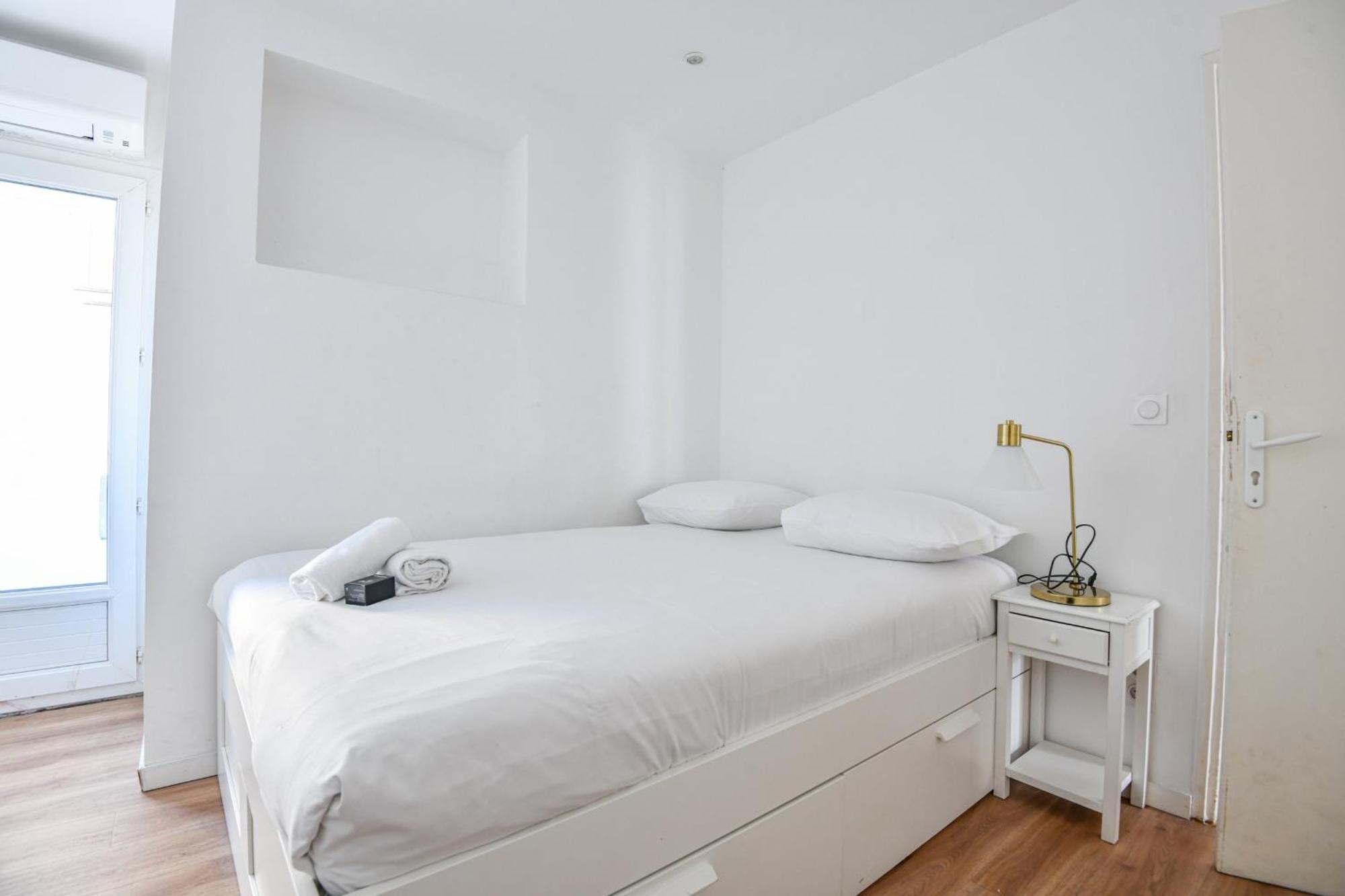 Apartment 3 Ch Climatise Avec Balcon A La Joliette