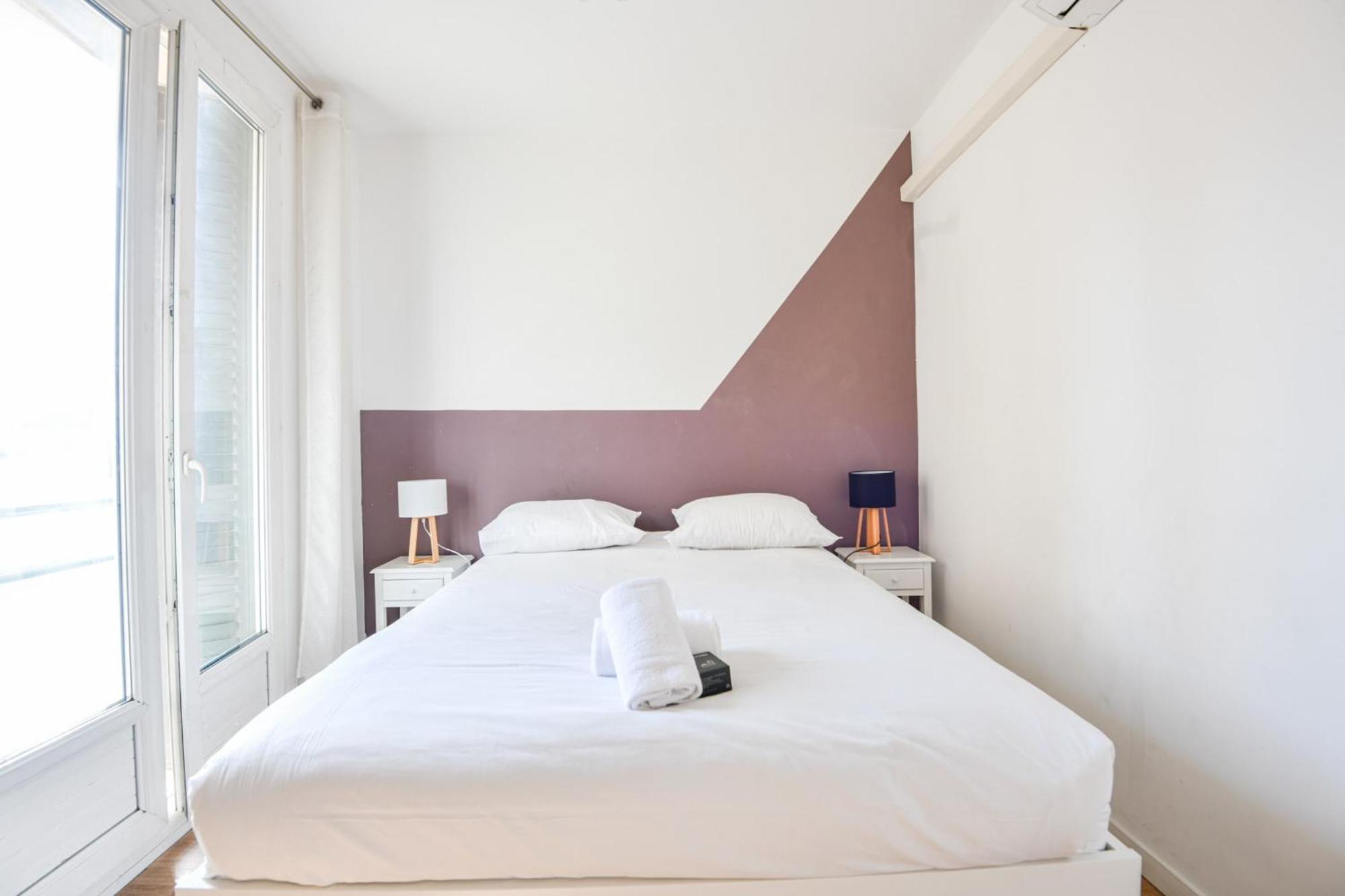 Apartment 3 Ch Climatise Avec Balcon A La Joliette Marseille