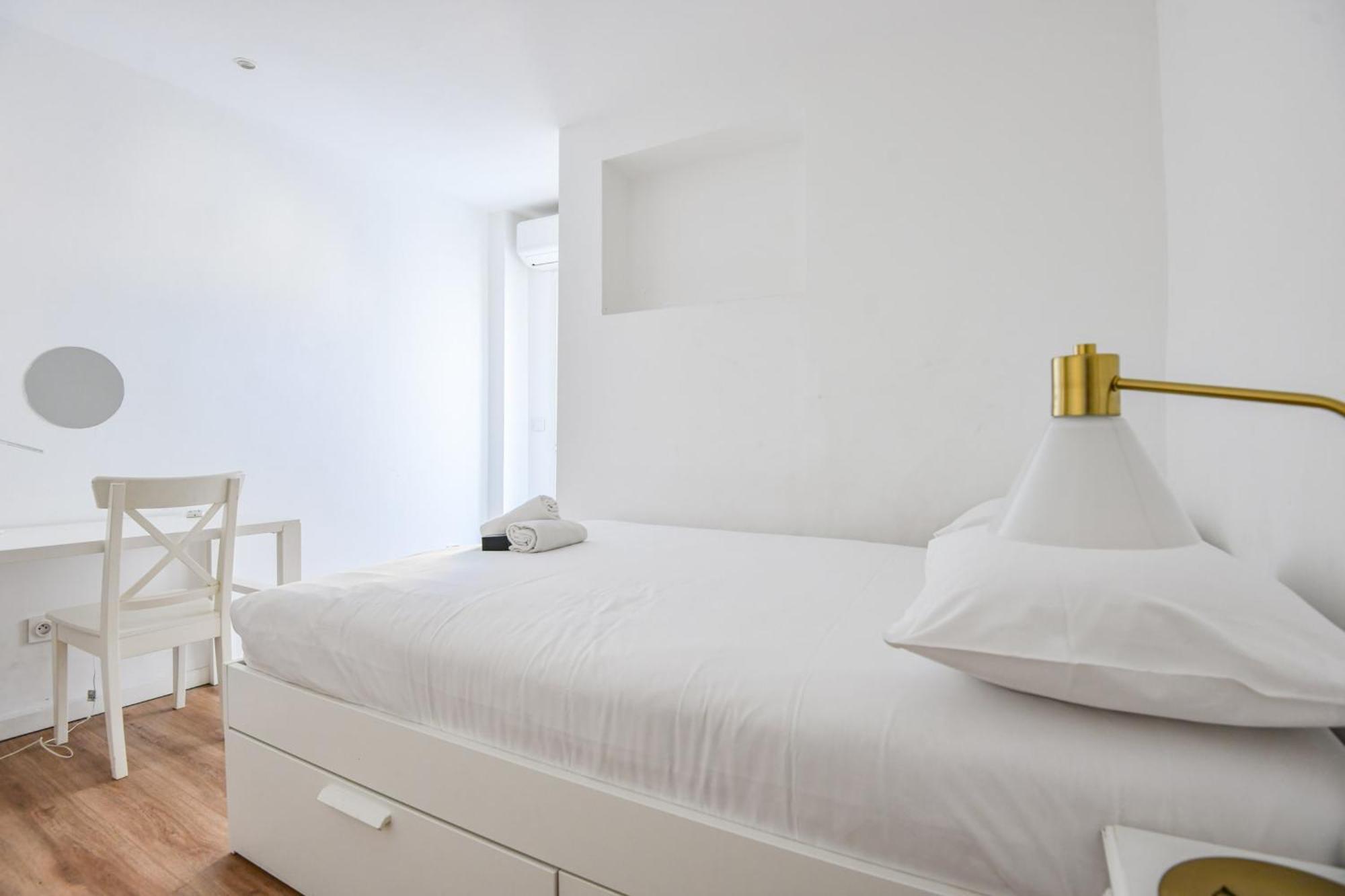 3 Ch Climatise Avec Balcon A La Joliette * Marseille