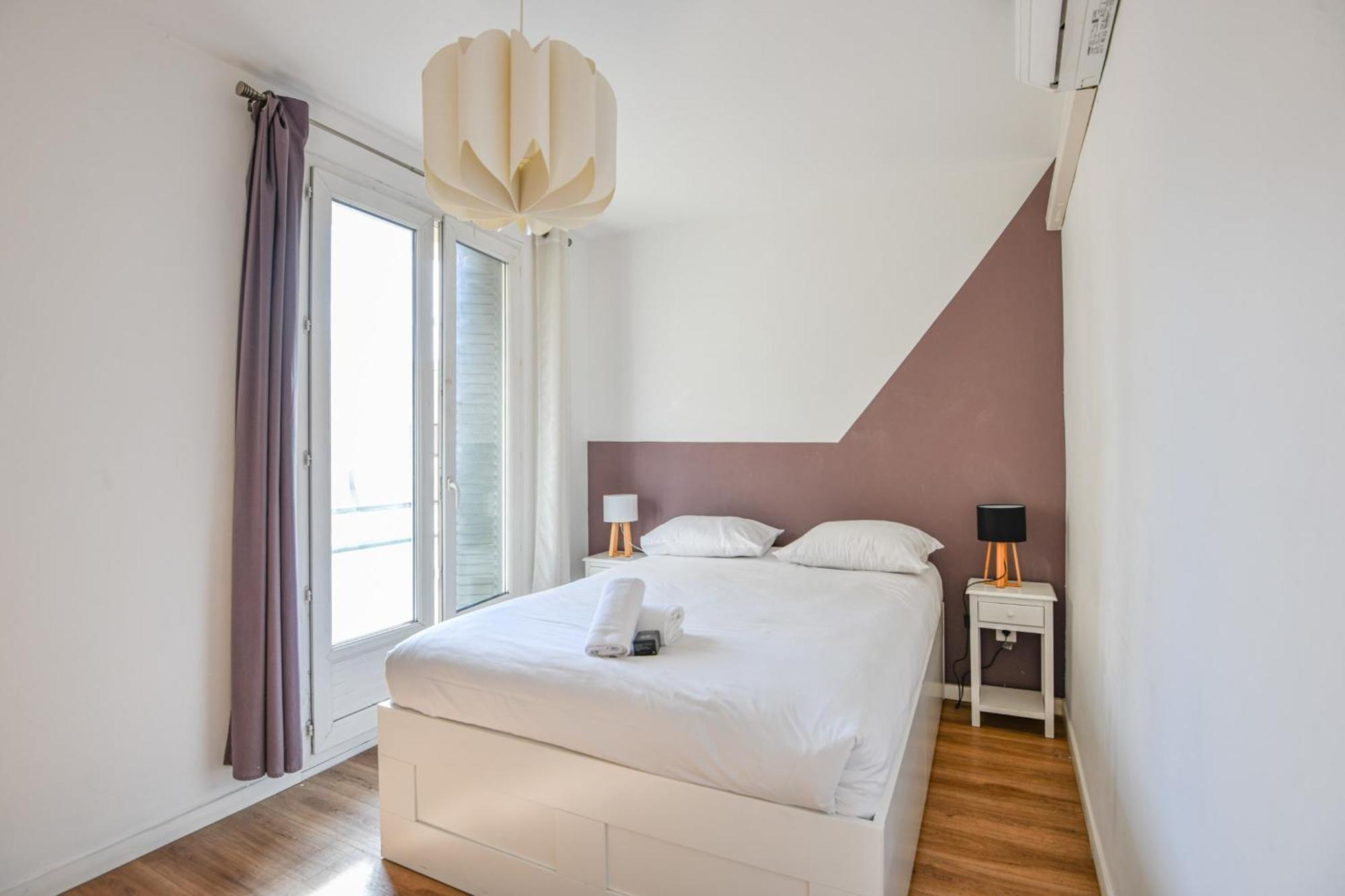 3 Ch Climatise Avec Balcon A La Joliette * Marseille