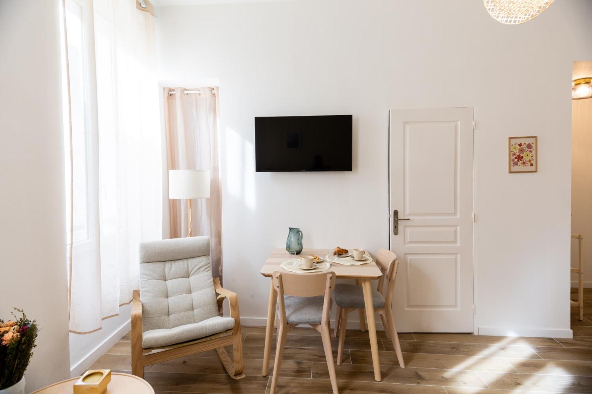 Aparthotel Maison Sylvabelle - Confort D'exception - Quartier Des Antiquaires - *