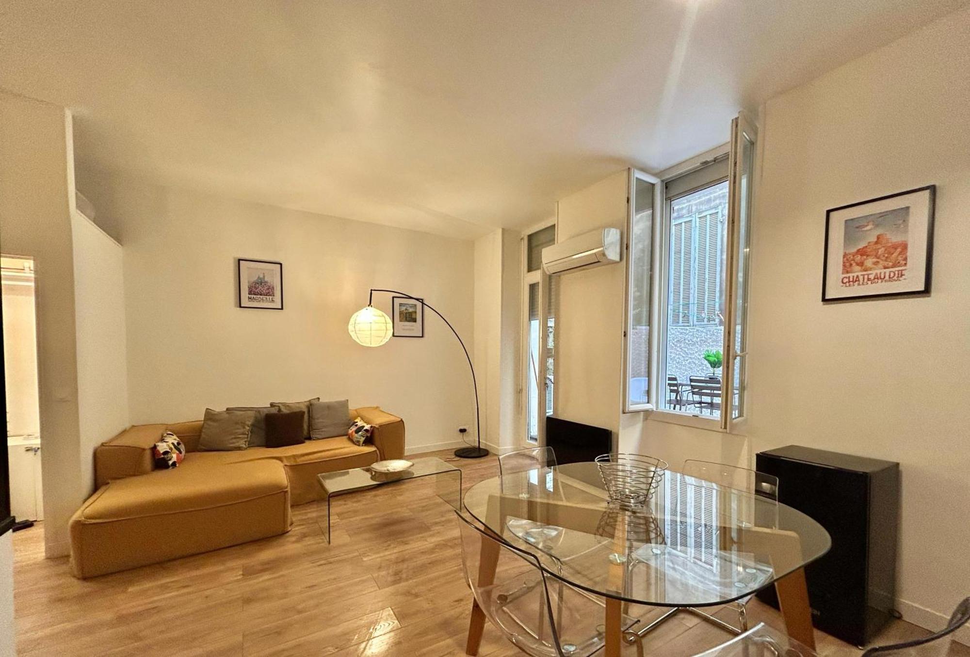 Apartamento Chez Marie Et Romain- De Charme Au Coeur De La Joliette Proche Panier Centre Marselha