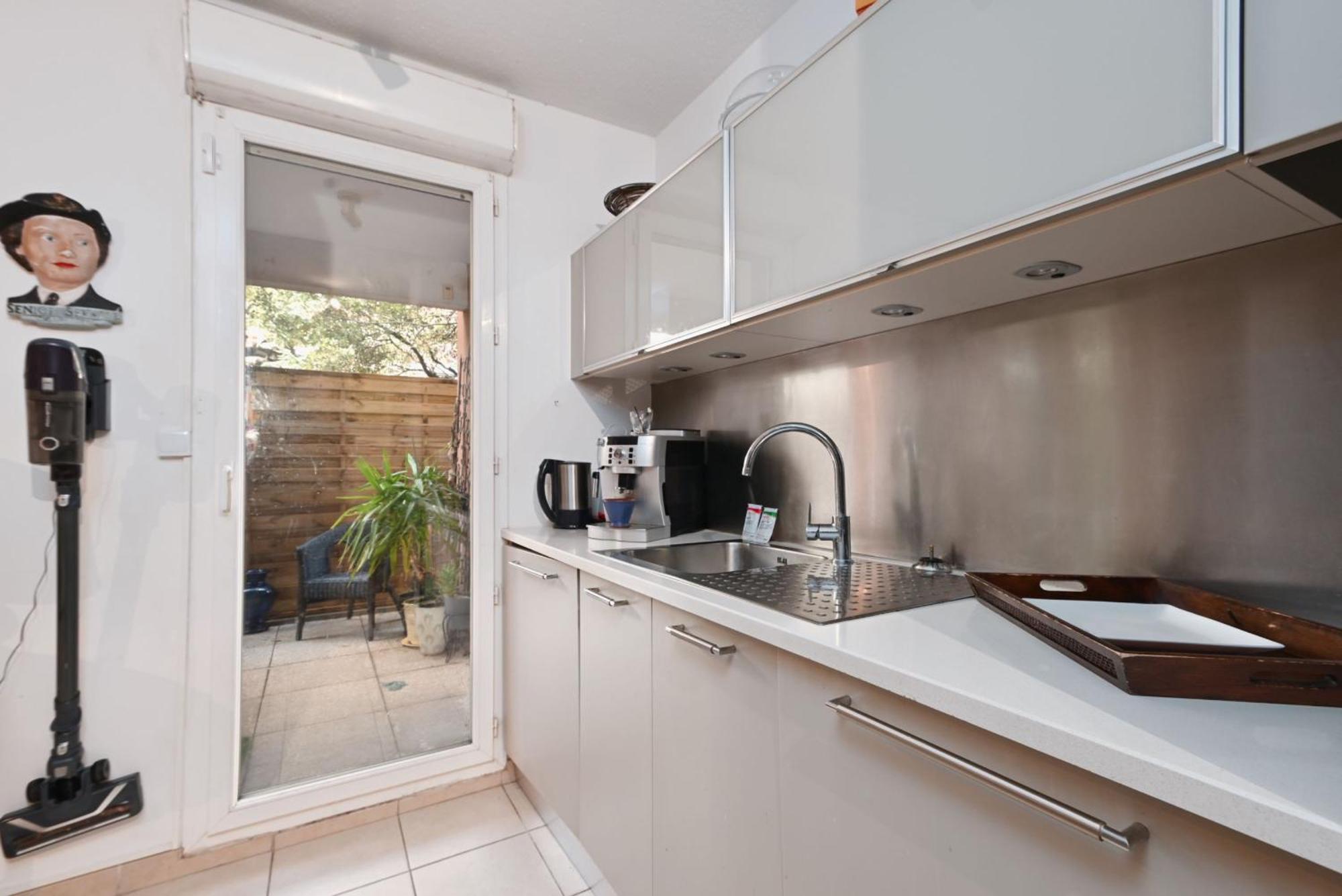 Koenig - T3 De Standing Avec Balcon Parking Et Vue Marseilles