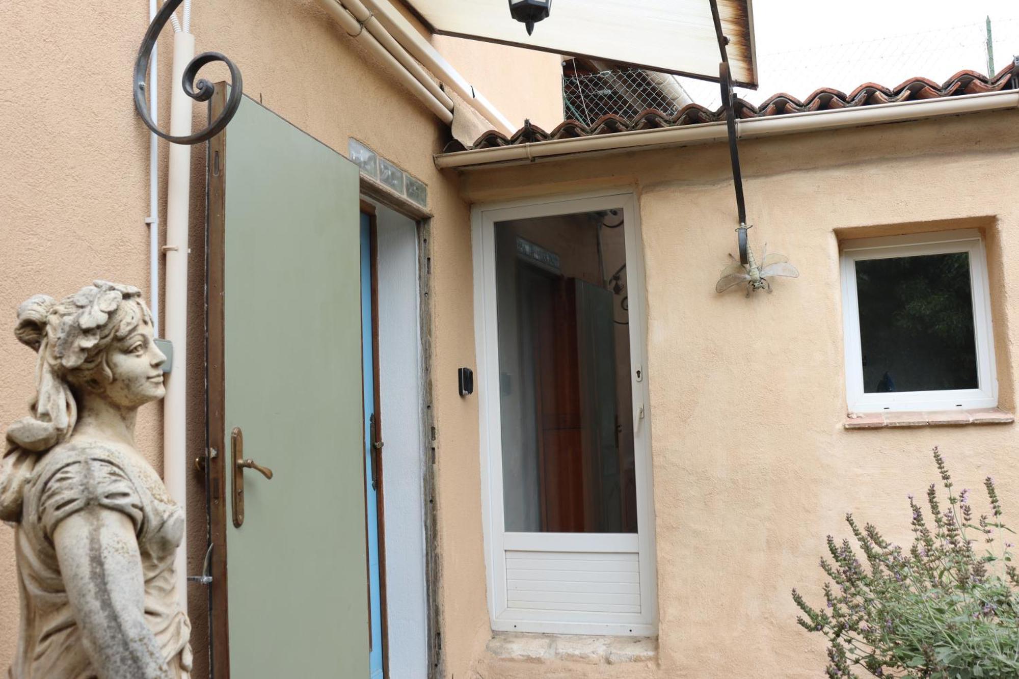 Estaque Cozy Nest With A Magical View Of The Sea Appartement *