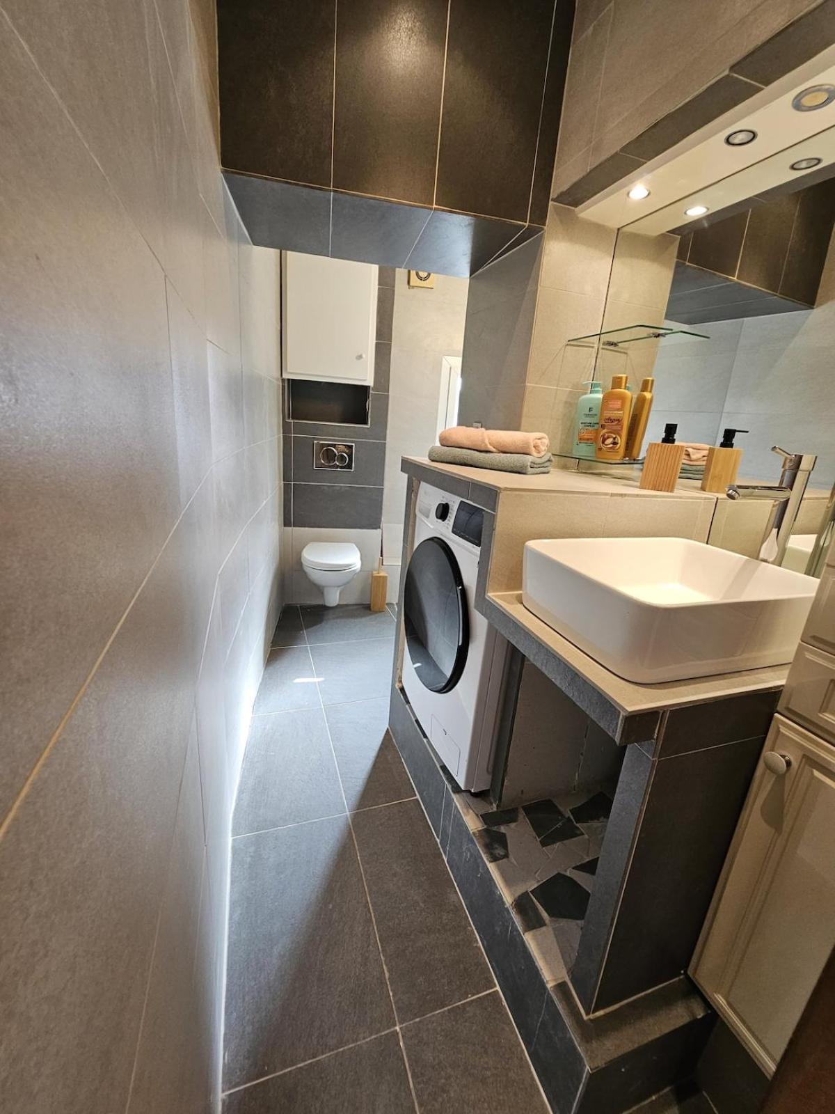 Velodrome Apartment