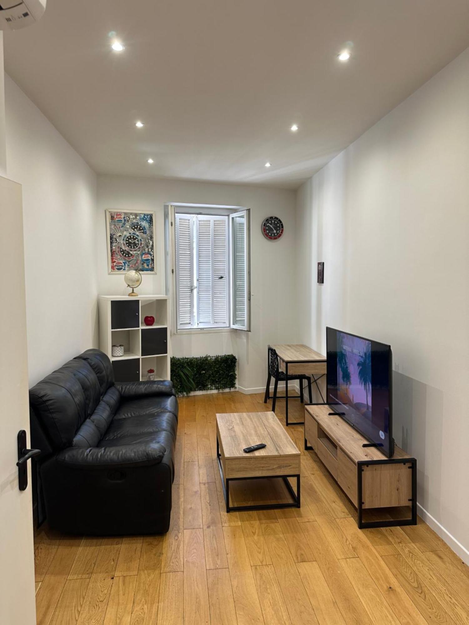 En Plein Coeur Du Centre Apartamento