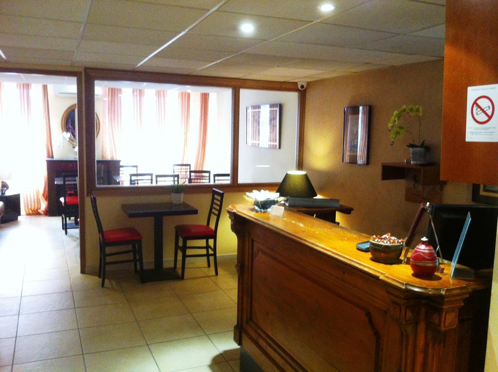 Hotel Du Sud Vieux Port 2*