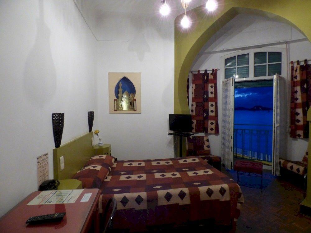 Peron Khách sạn