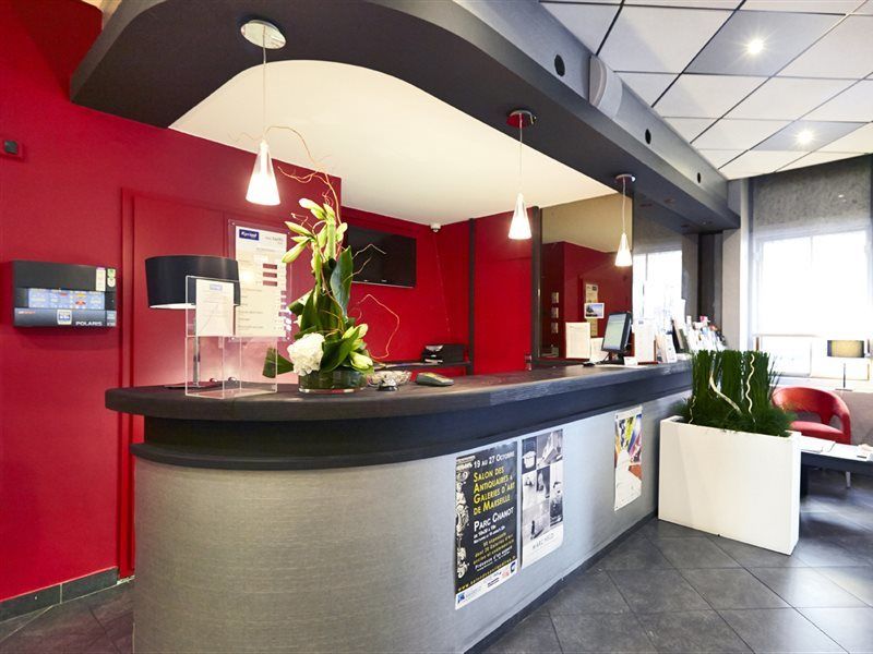 Kyriad Centre Paradis-préfecture Hotel
