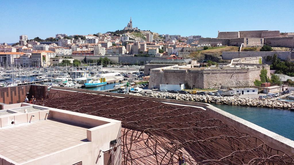 Carre Vieux Port 3*