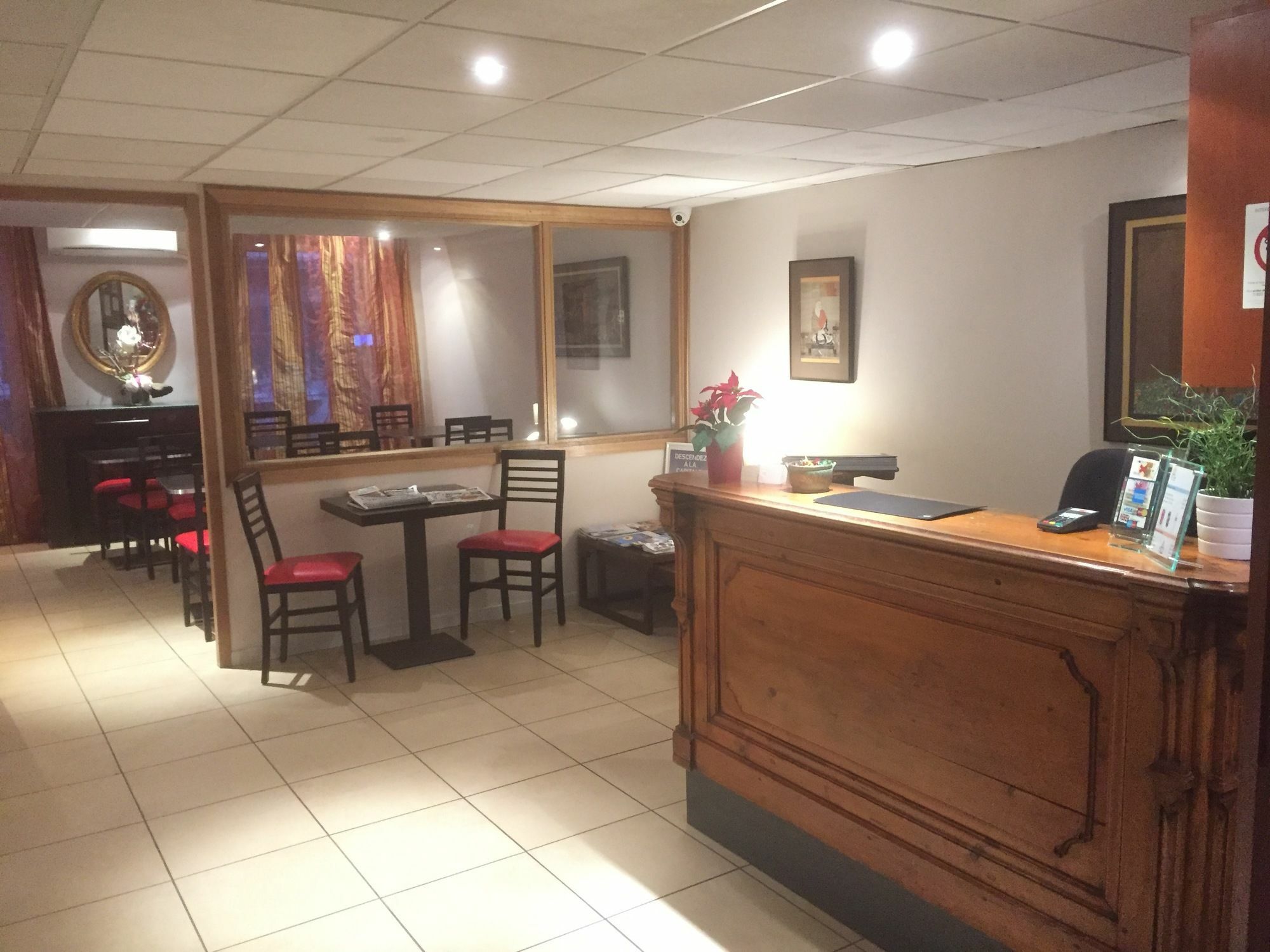 Du Sud Vieux Port Hotel 2*
