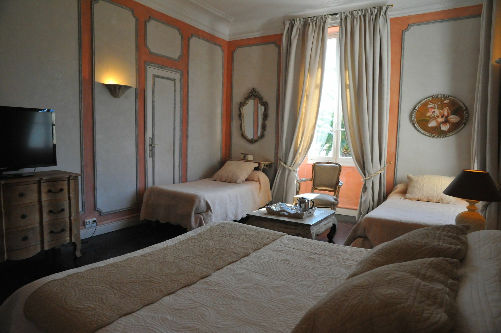Valflor D'hotes Et Marseille