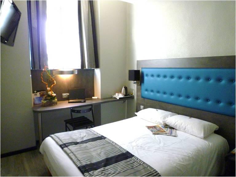 Carre Vieux Port Khách sạn 3*