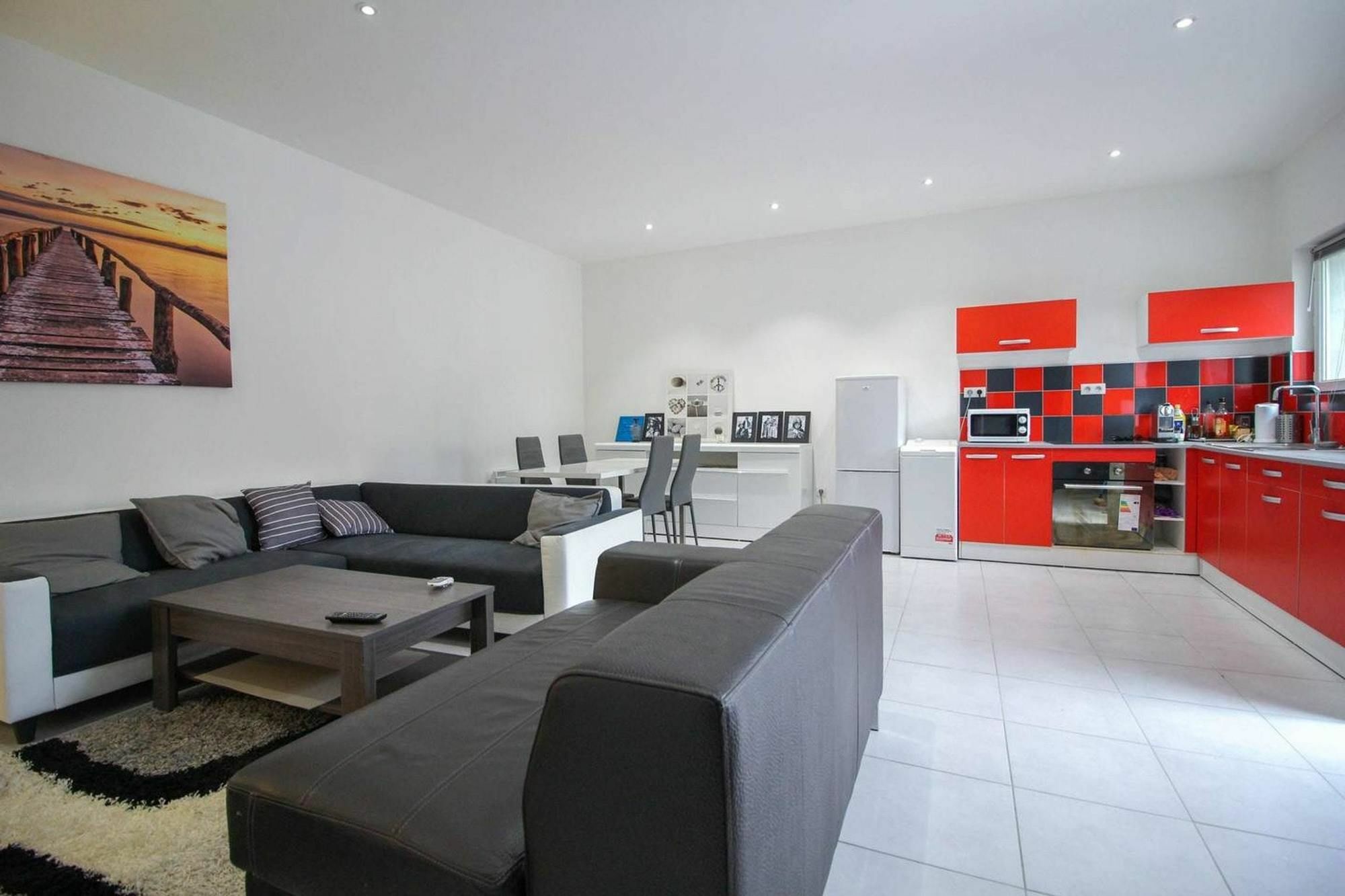 With 2 Bedrooms In Marseille, With Terrace And Wifi - 5 Km F