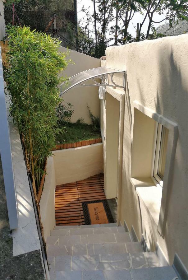 Petite Maison Dans Le Parc National Des Calanques Bed & Breakfast Marseille