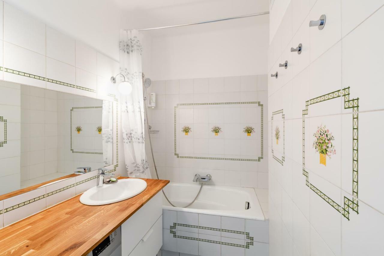 Teo Sud Les Balcons Du Nouveau Marseille, Lumineux, Spacieux Et Bien Equipe * Marseille