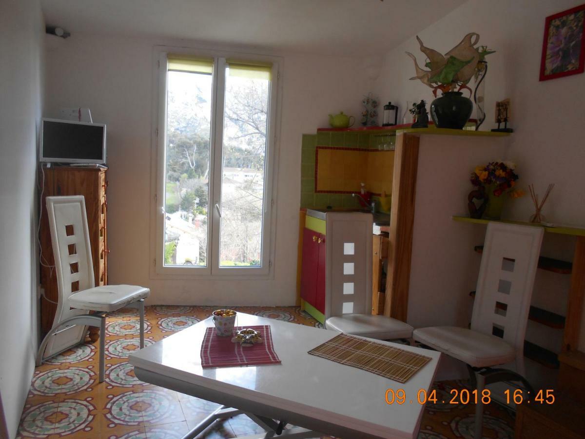 Safran De 1 Country house Marseille