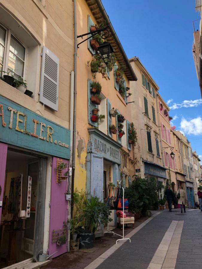 Sous Le Clocher Marseilles