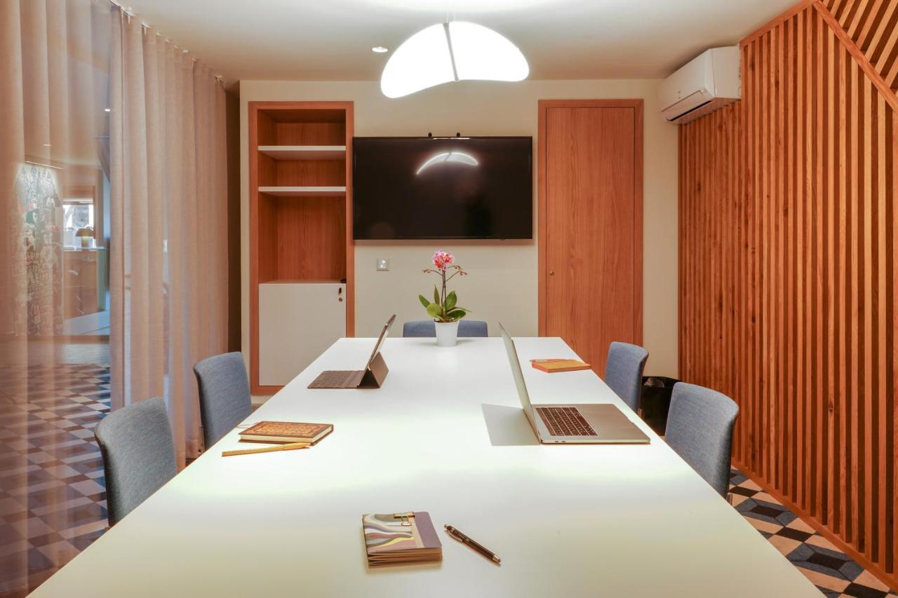 Mercure Centre Prado Velodrome Hotel 4*