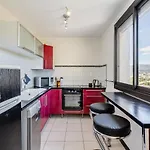 Appart N Suites: 1 Chambre Et Sejour Au Calme+ Parking+ Netflix