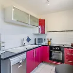 Appart N Suites: 1 Chambre Et Sejour Au Calme+ Parking+ Netflix
