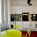 Apartment Near The Old Port