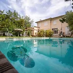 Le Figuier Air-Conditioned Studio And Swimmin
