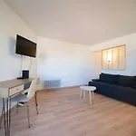 Fully Equipped Apartment 2 To 4 People St Charles