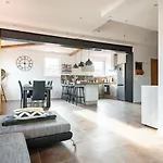 Sud Passion - Lieutaud - Calme - 3 Chambres - Linge Hotelier - Lumineux - Fibre