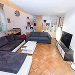 Anna-Maria : Grand Appartement 10 Personnes+Parking Prive -Actif+ Location-