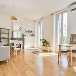 Superb Apartment Near Parc Longchamp