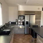 Villa De 137 M2 Au Calme
