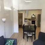 Flc - St Charles 100 M, 10 Guests 3 Rooms - Box En Sus