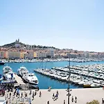 Cabana & Clin D\'Oeil Sur Le Vieux Port