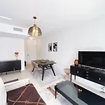 Appartement Moderne Tout Equipe.