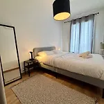 Appartement Renove Avec Balcon A La Joliette