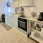 Appartement Avec Son Toit Terrasse, En Plein Coeur De Marseille