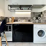 Lapin Blanc - Joli Studio Avec Terrasse