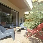 La Terrasse Du Saint James