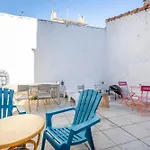 Cozy 1 Bedroom Apartment In La Plaine District