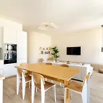90M2 Design, Calme, Wifi, Clim, Netflix