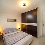 Appartement 3 Chambres Avec Terrasse Et Parking