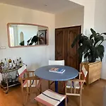 Room In Apartment In Palais Longchamp, Marseille