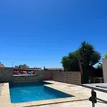 Pour 4 Face A La Piscine