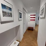 Appartement Avec Terrasse En Plein Centre-Ville