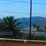 Appartement 3 Chambres Avec Terrasse Vue Mer A 150 M De La Plage
