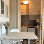 Jean Jaures - Joli Studio A La Plaine - Vue Magique !